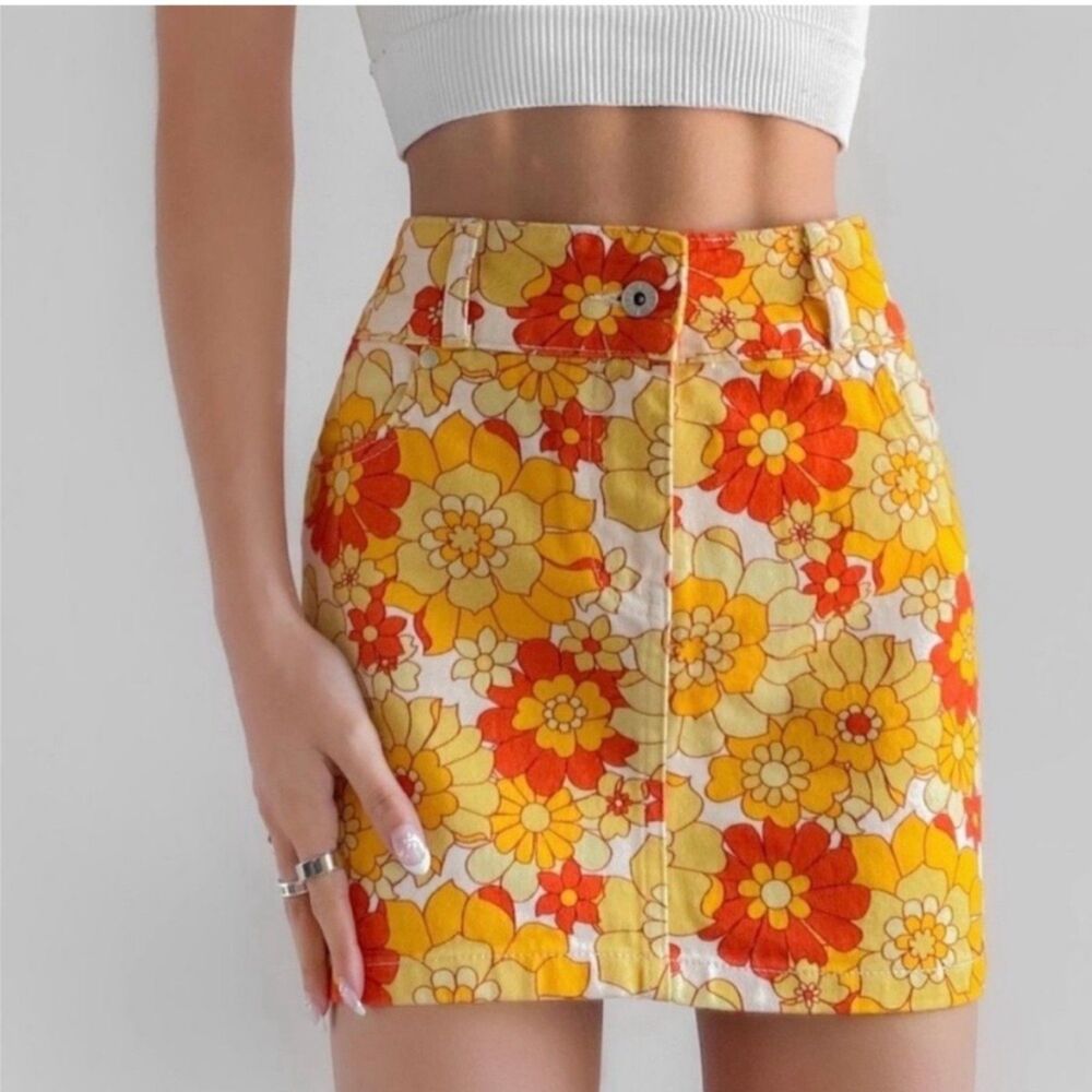 The Ragged Priest 70s Floral Mini Skirt Yellow Orange NWT Size 28
